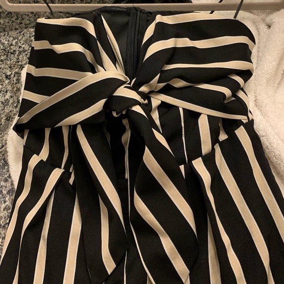 Striped Romper - Picture 3 of 4